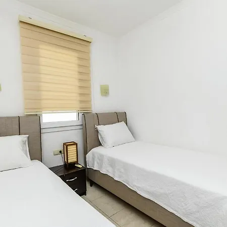 Grand Sea View Aparts