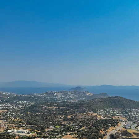 Grand Sea View Aparts