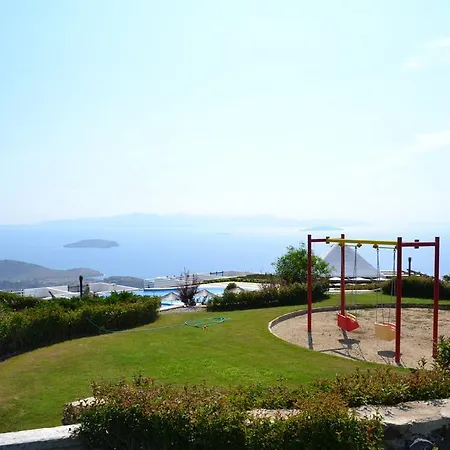 Grand Sea View Aparts Apartment *